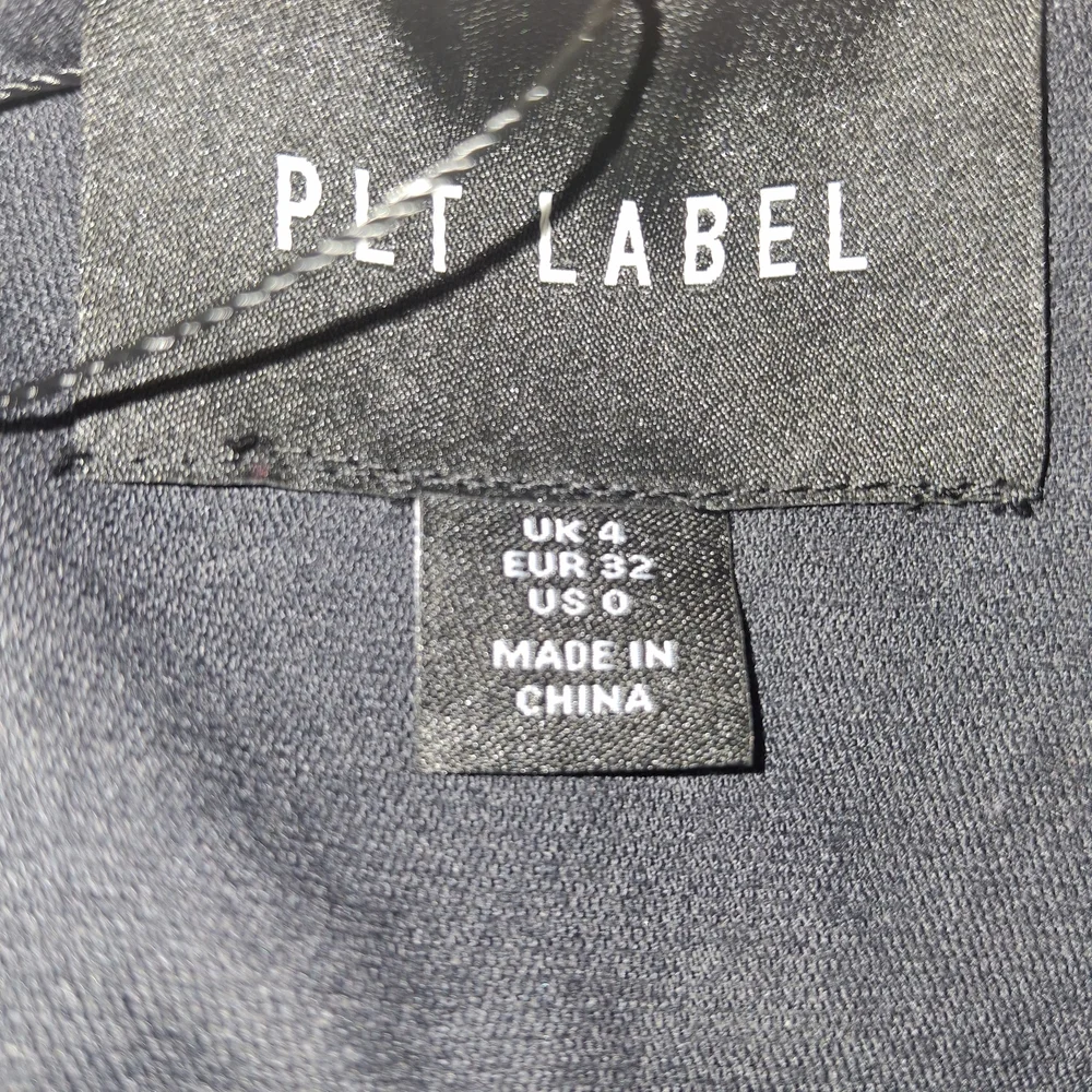 Perfect Set For U! - Picture 4 of 4